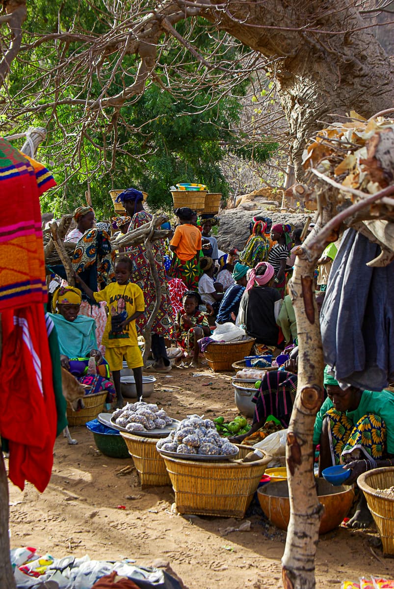 Scène de vie dans un marché