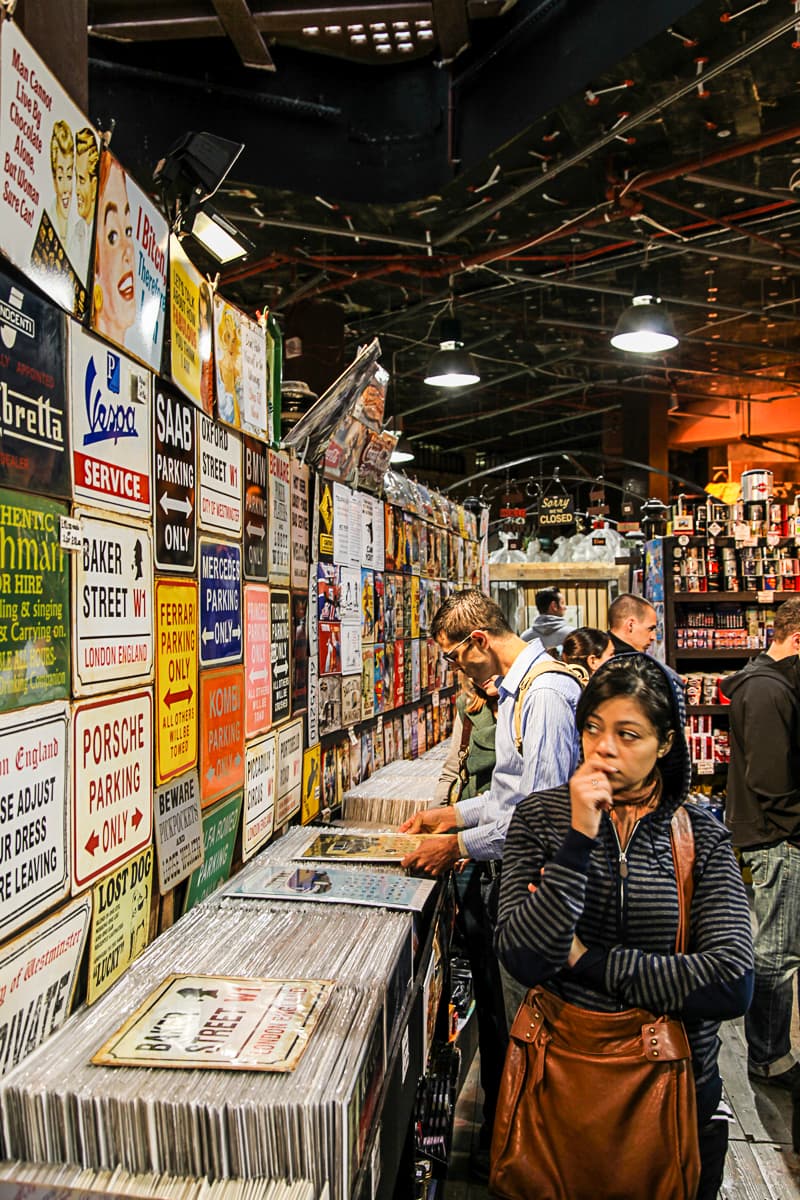 Vente de plaques à Camden